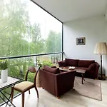 Spacious Apartment With Cozy Balcony By Urban Rent
