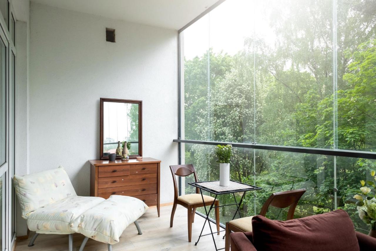 Spacious With Cozy Balcony By Urban Rent Vilnius